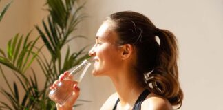 Drinking One Gallon Of Water A Day – What Can You Expect? Drinking a gallon of water a day